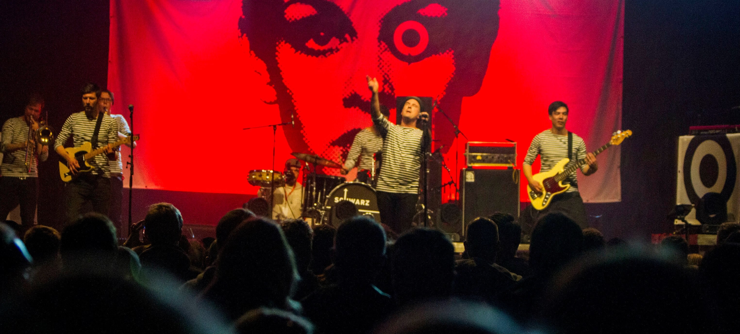 Band: Schwarz auf Weiß